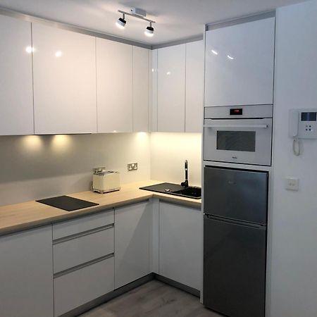 Cp High Floor Luxury Studio Sleeps 3 Gibraltar Exterior foto