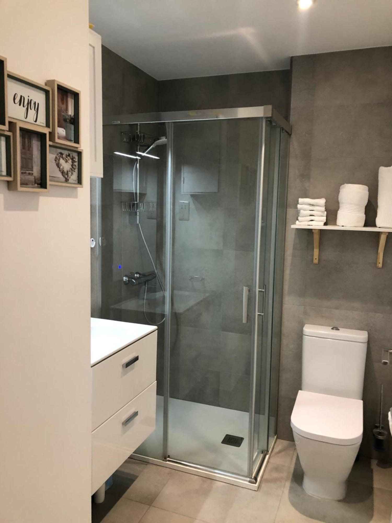 Cp High Floor Luxury Studio Sleeps 3 Gibraltar Exterior foto