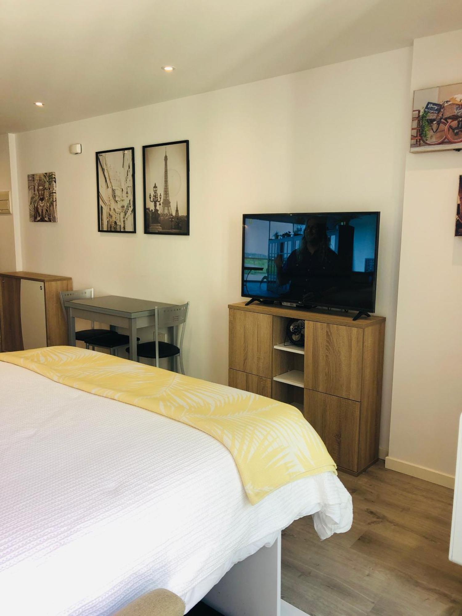 Cp High Floor Luxury Studio Sleeps 3 Gibraltar Exterior foto